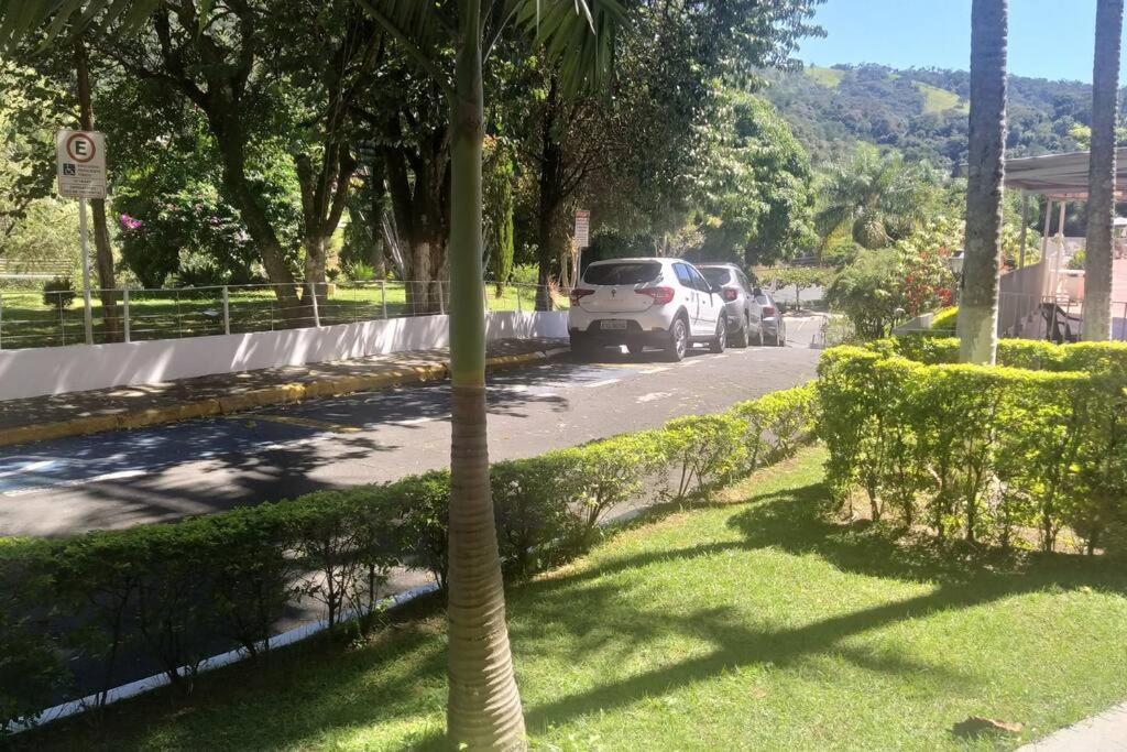 Lindo Flat Em Aguas De Lindoia Águas de Lindóia Eksteriør bilde